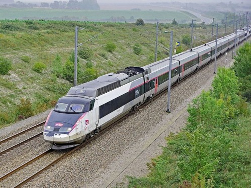 フランスで短距離フライト禁止「鉄道を使え」…海外の反応