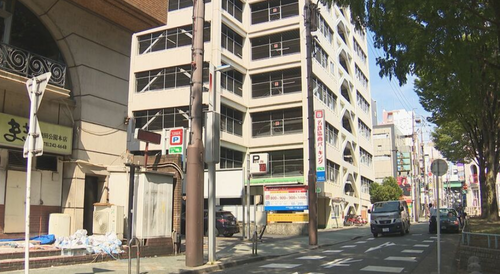 名古屋の立体駐車場の通路で寝てみた