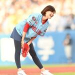 【動画あり】内田有紀さん（４８）の始球式　あまりにも可愛すぎてみんなの心にストライク