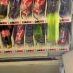 海外の自販機のドリンクが出たと思ったら…中に戻る（動画）