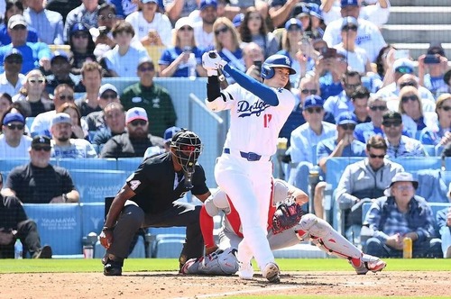 ドジャース「大谷翔平が踏んだ土を販売します」